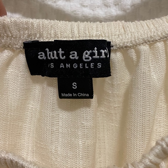 Cropped off the shoulder cinched top - Picture 4 of 4